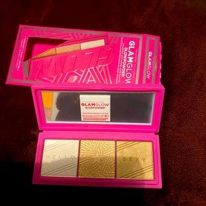 Glam Glow highlighter palette